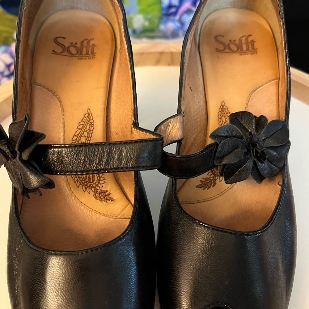 Söfft Black Heeled Mary Jane Pumps